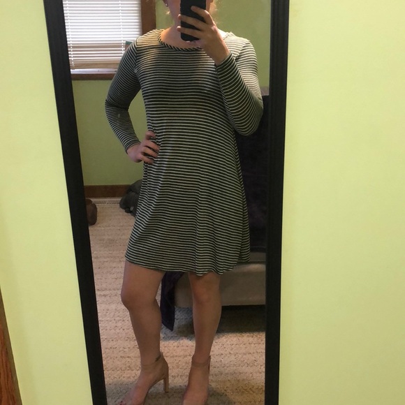 Long sleeve green striped dress - Picture 1 of 2